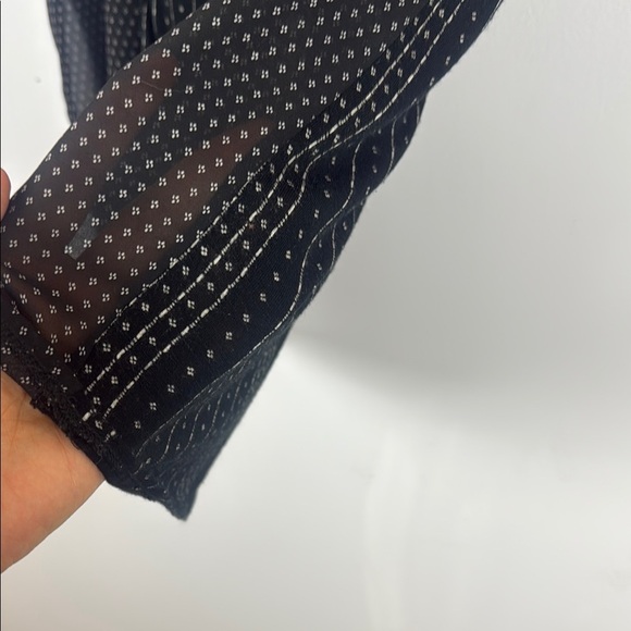 Lucky Brand Black Sheer Dolman Sleeve Keyhole Blouse Size Large - Picture 7 of 9